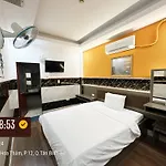 Hotel Phuc Khang Airport